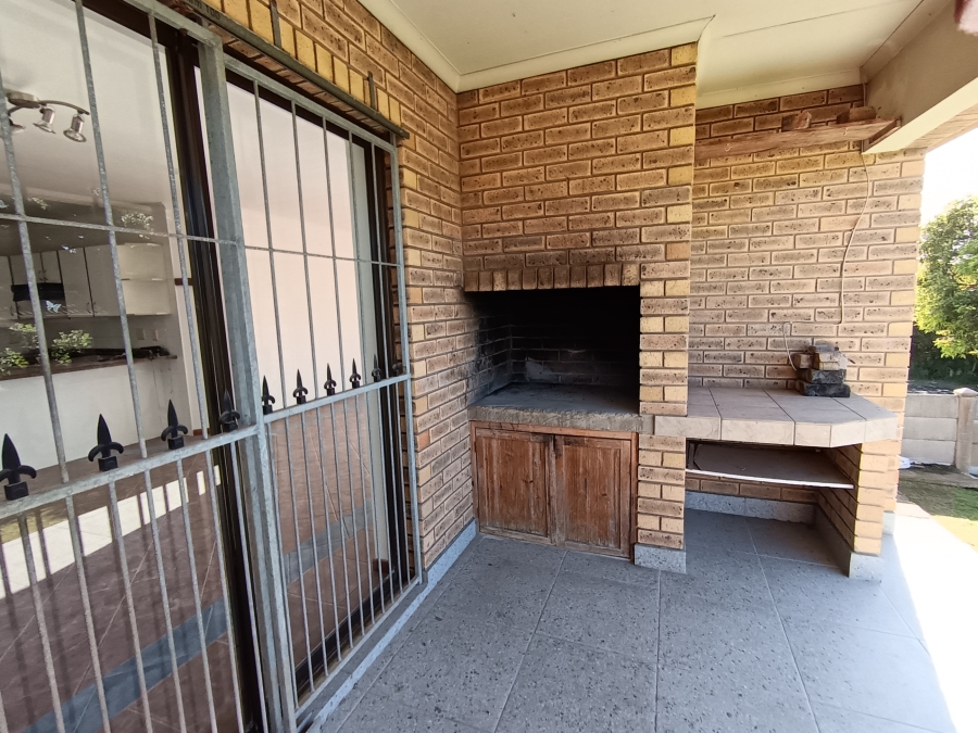 3 Bedroom Property for Sale in Noorsekloof Eastern Cape